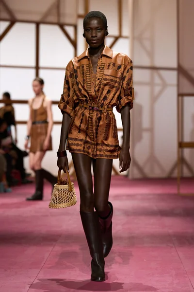 Look 55